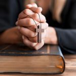 Descubra a importância da santidade na vida cristã